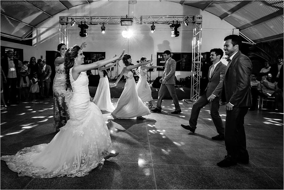 Casamento de Ohana e Thiago no sítio Campestre em Feira de Santana, Bahia. Casamento de dia, ao ar livre, com por do sol.