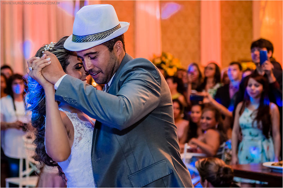 Casamento de Ohana e Thiago no sítio Campestre em Feira de Santana, Bahia. Casamento de dia, ao ar livre, com por do sol.