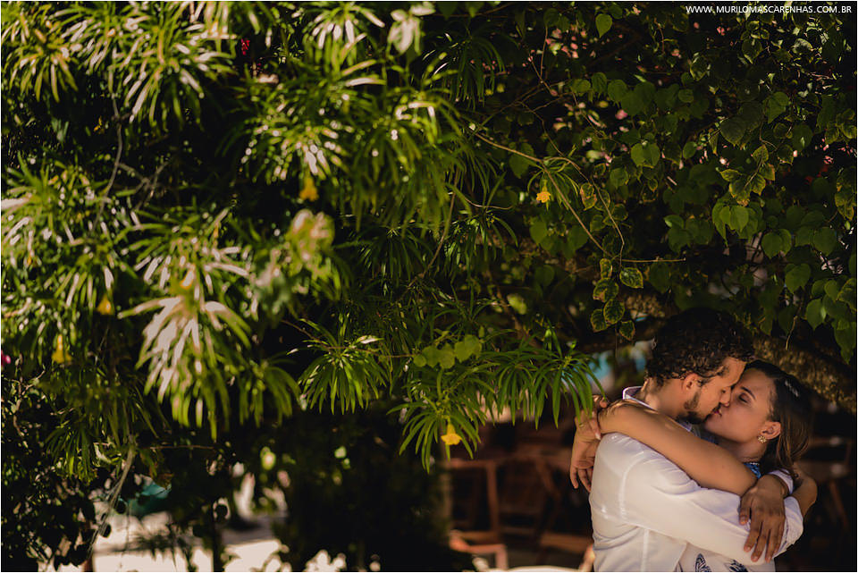 Casal apaixonado em morro de sao paulo bahia, fotografado por Murilo Mascarenhas