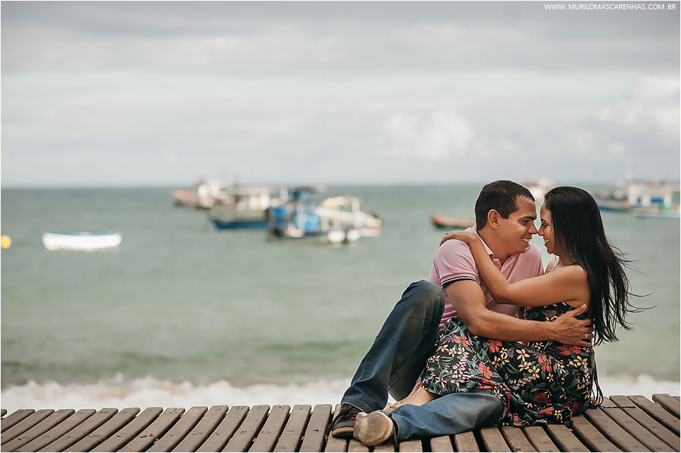 Ensaio de casamento, casal de noivos na Praia do Forte, próximo à Salvador, Bahia. Fotografado por Murilo Mascarenhas.