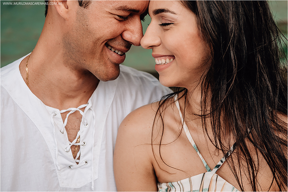 Ensaio fotografico de noivos em são gonçalo, bahia. Paisagem arquitetonica antiga. Noivo e noiva apaixonados, cristãos da igreja batista avenida Feira de Santana. Fotografado por Murilo Mascarenhas