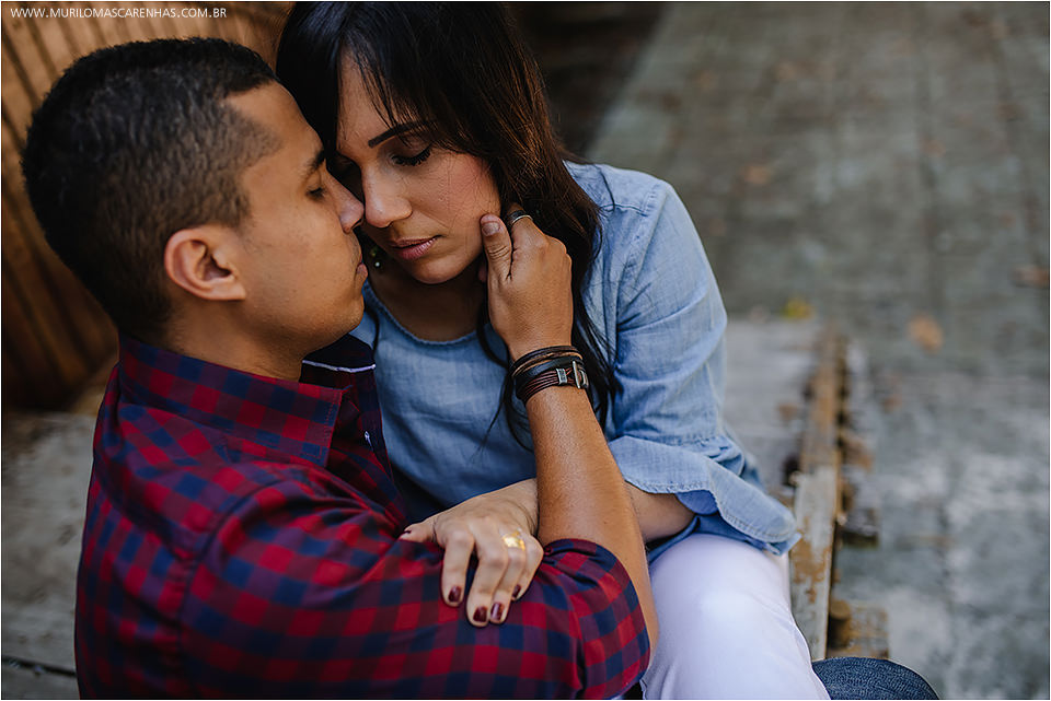Ensaio de casal apaixonado, flamenguista, pre wedding, nas praias da linha verde, guarajuba, Bahia, fotografado por Murilo Mascarenhas de Feira de Santana.