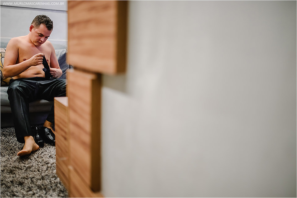 Casamento em Feira de Santana, Bahia. Noiva clássica e noivo curtidor. A cerimônia aconteceu na Igreja Senhor dos Passos e a Festa no Cristallo ao som de Galeguinho SPA e Rodrigo Cigano.
