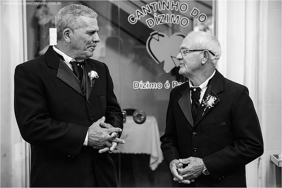 Casamento em Feira de Santana, Bahia. Noiva clássica e noivo curtidor. A cerimônia aconteceu na Igreja Senhor dos Passos e a Festa no Cristallo ao som de Galeguinho SPA e Rodrigo Cigano.