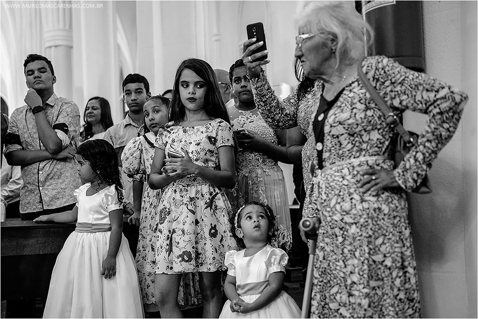 Casamento em Feira de Santana, Bahia. Noiva clássica e noivo curtidor. A cerimônia aconteceu na Igreja Senhor dos Passos e a Festa no Cristallo ao som de Galeguinho SPA e Rodrigo Cigano.