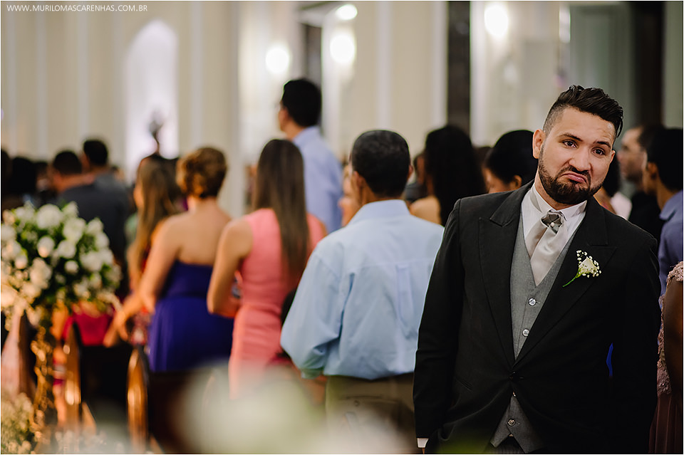 Casamento em Feira de Santana, Bahia. Noiva clássica e noivo curtidor. A cerimônia aconteceu na Igreja Senhor dos Passos e a Festa no Cristallo ao som de Galeguinho SPA e Rodrigo Cigano.