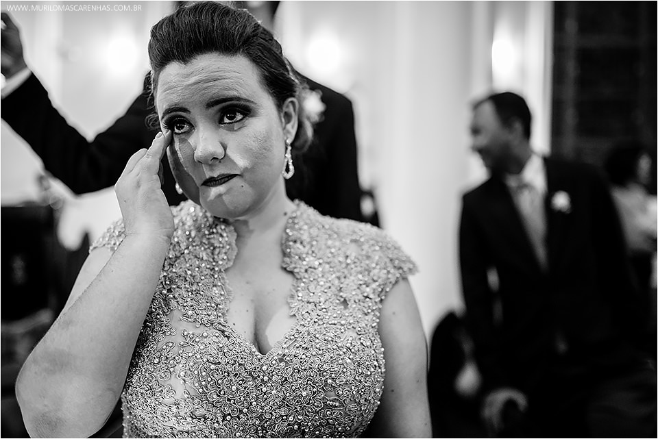 Casamento em Feira de Santana, Bahia. Noiva clássica e noivo curtidor. A cerimônia aconteceu na Igreja Senhor dos Passos e a Festa no Cristallo ao som de Galeguinho SPA e Rodrigo Cigano.