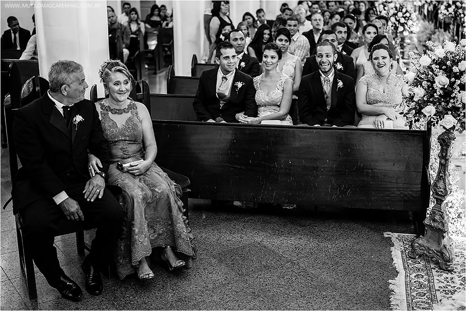 Casamento em Feira de Santana, Bahia. Noiva clássica e noivo curtidor. A cerimônia aconteceu na Igreja Senhor dos Passos e a Festa no Cristallo ao som de Galeguinho SPA e Rodrigo Cigano.