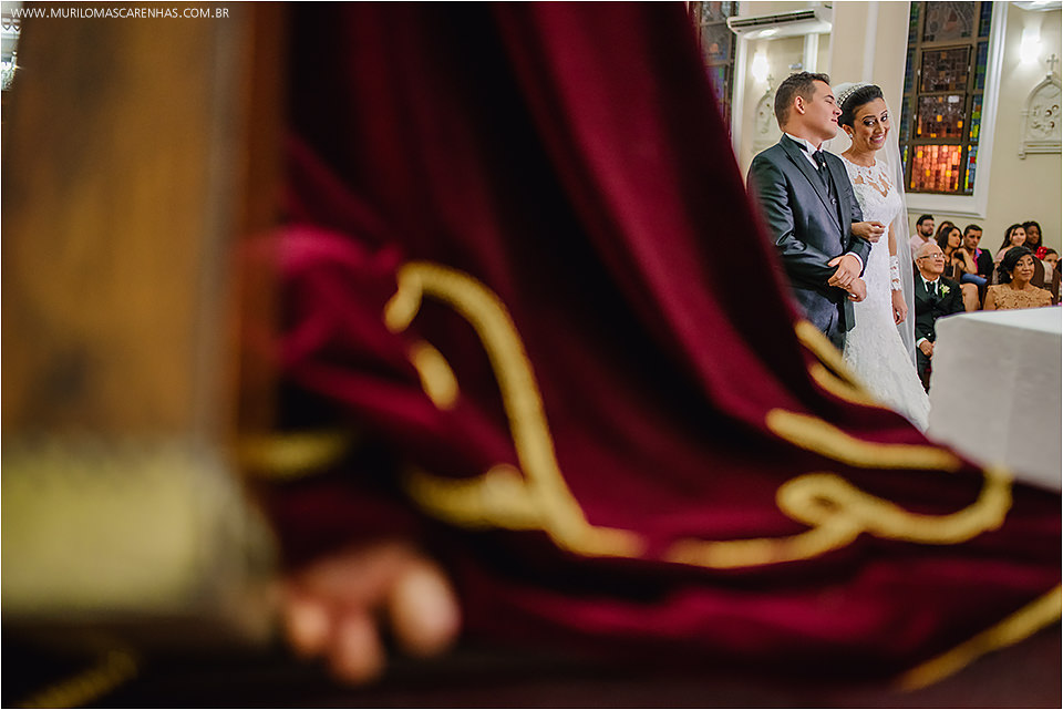Casamento em Feira de Santana, Bahia. Noiva clássica e noivo curtidor. A cerimônia aconteceu na Igreja Senhor dos Passos e a Festa no Cristallo ao som de Galeguinho SPA e Rodrigo Cigano.
