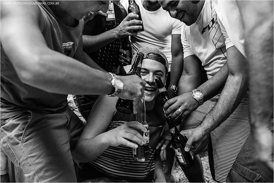 Casamento em Feira de Santana, Bahia. Noiva clássica e noivo curtidor. A cerimônia aconteceu na Igreja Senhor dos Passos e a Festa no Cristallo ao som de Galeguinho SPA e Rodrigo Cigano.