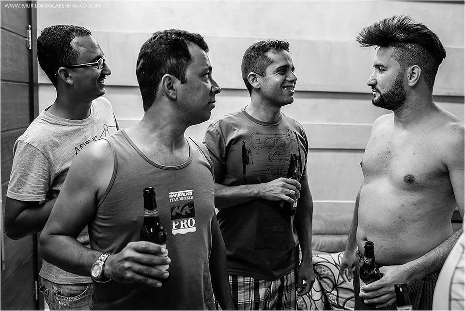 Casamento em Feira de Santana, Bahia. Noiva clássica e noivo curtidor. A cerimônia aconteceu na Igreja Senhor dos Passos e a Festa no Cristallo ao som de Galeguinho SPA e Rodrigo Cigano.