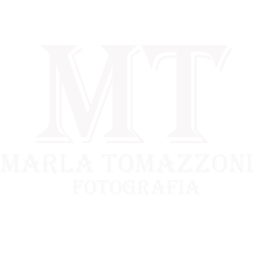 Logotipo de MARLY TOMAZZONI