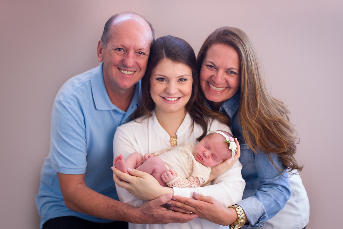 Os vovós da Isadora, foram no estúdio. Então, não poderia faltar uma foto com eles