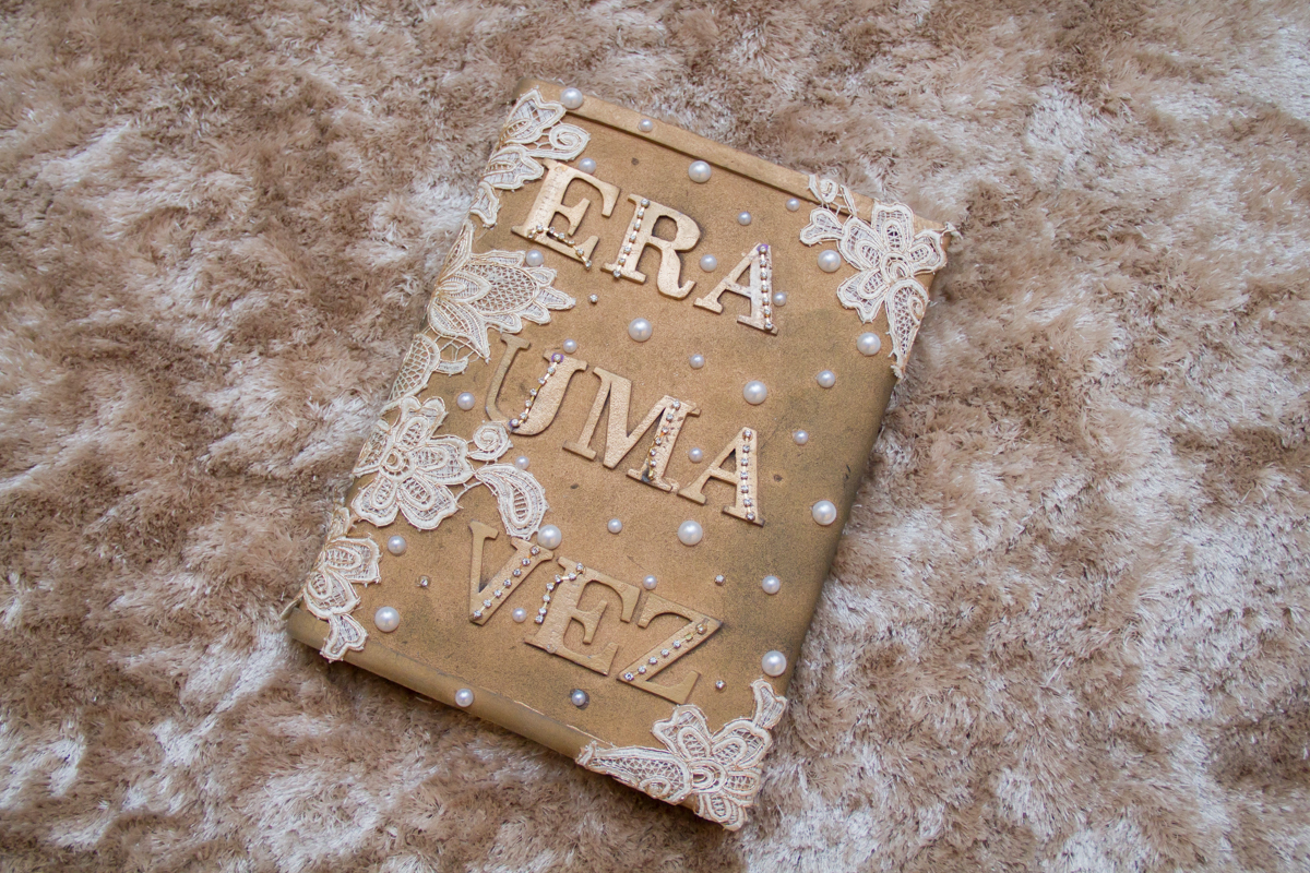 Close no livro ´´Era uma vez''