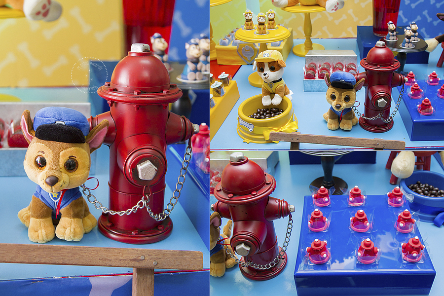 Montagem de três fotos de pelúcias e docinhos em formato de hidrante