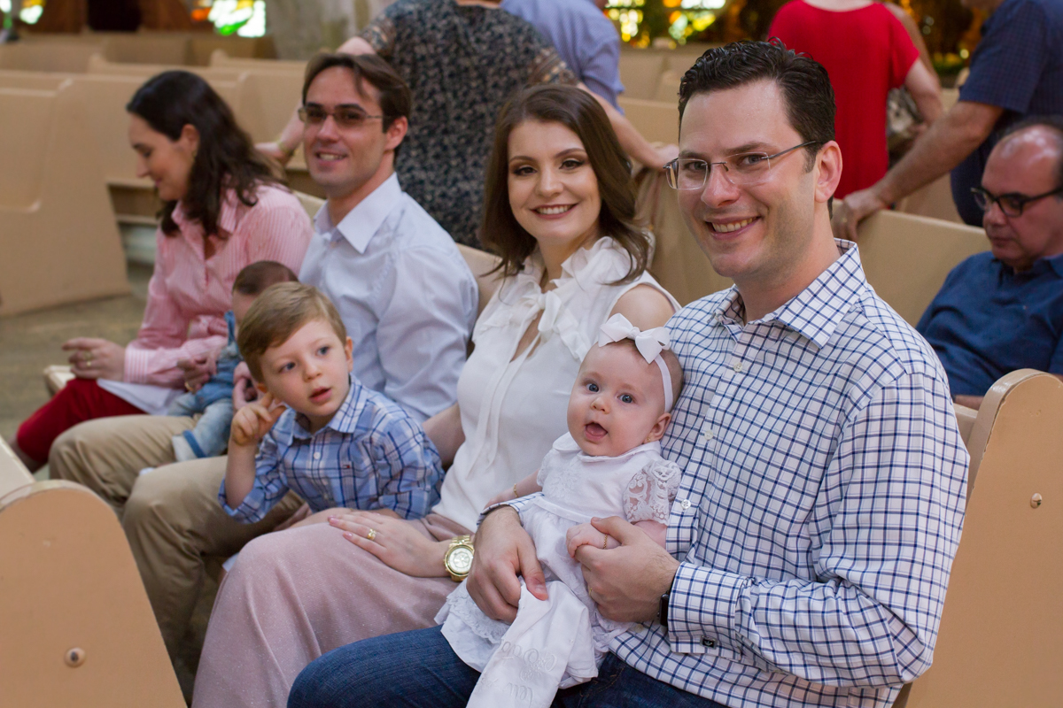 Mais uma da Isa muito linda no colo do papai