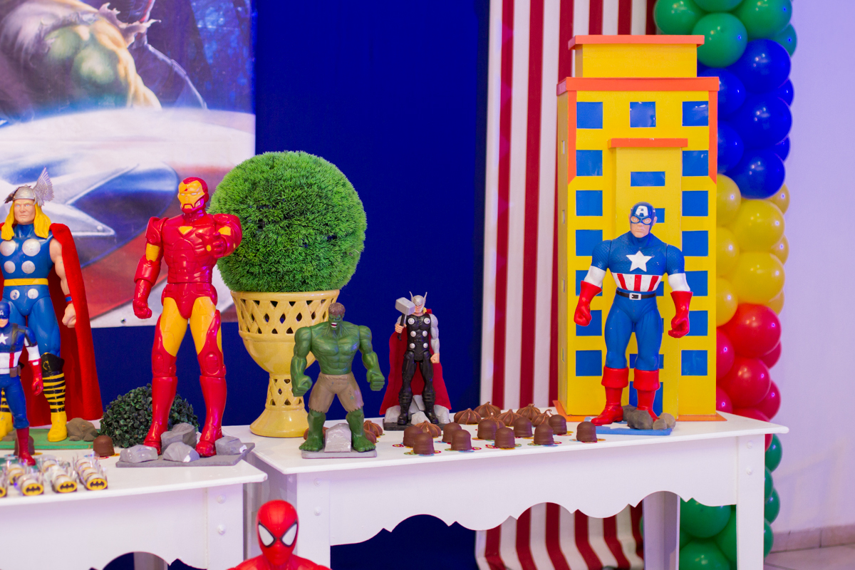 Close na outra mesa que está do lado direito 