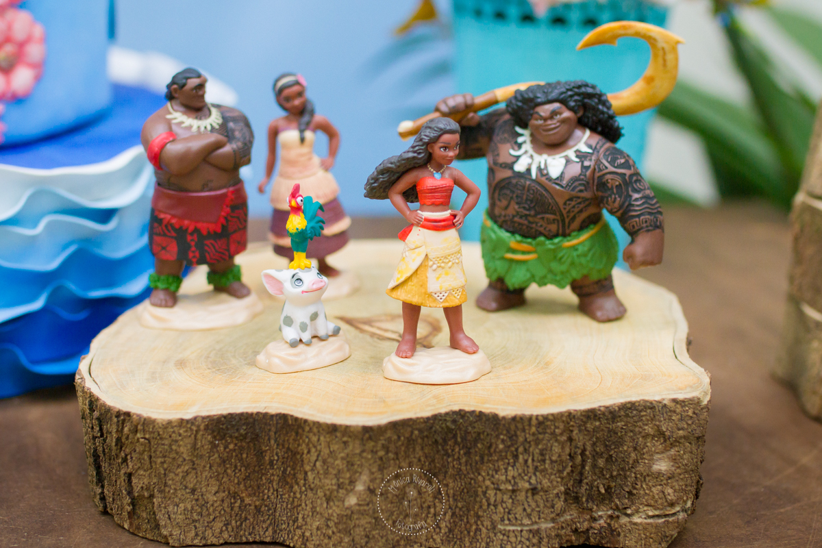 Tronquinho com os brinquedos da Moana 
