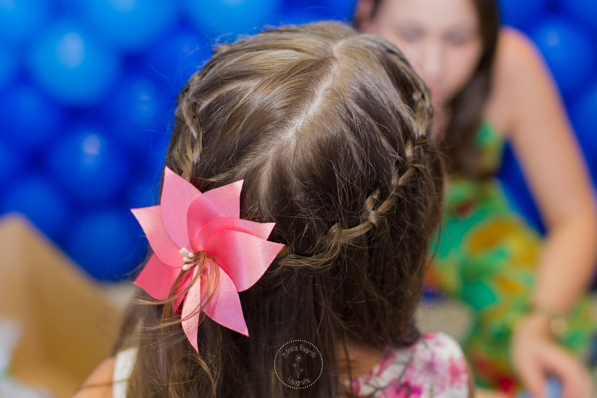 Lacinho do cabelo da Mariana 