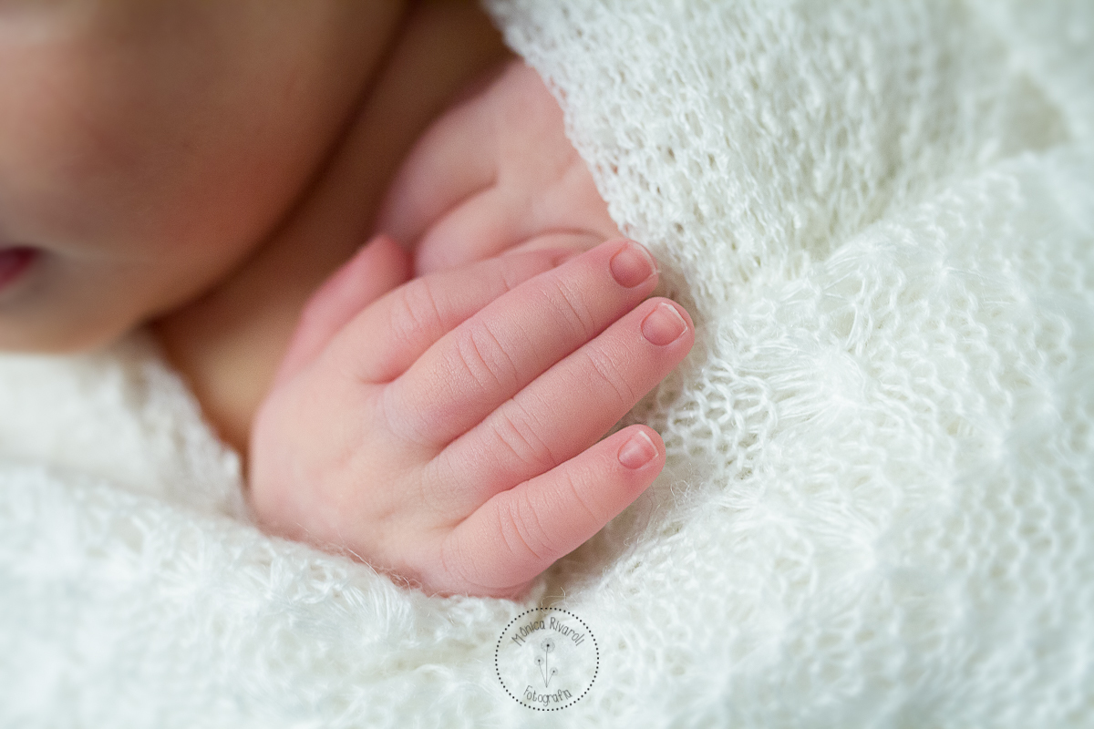 Detalhes da mãozinha do Miguel