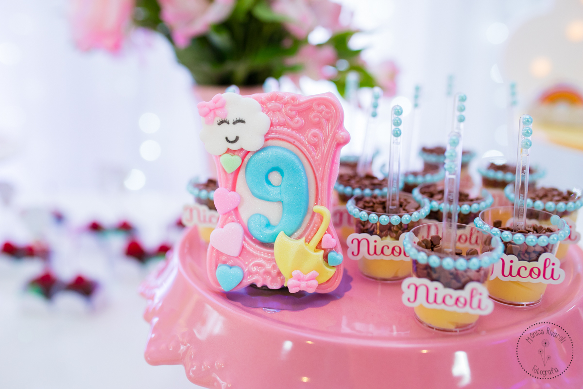 Pedaço de chocolate com o numero 9 