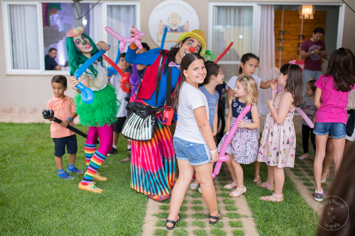 Spirulina, farofa e Nicoli olhando para a câmera com caretas 