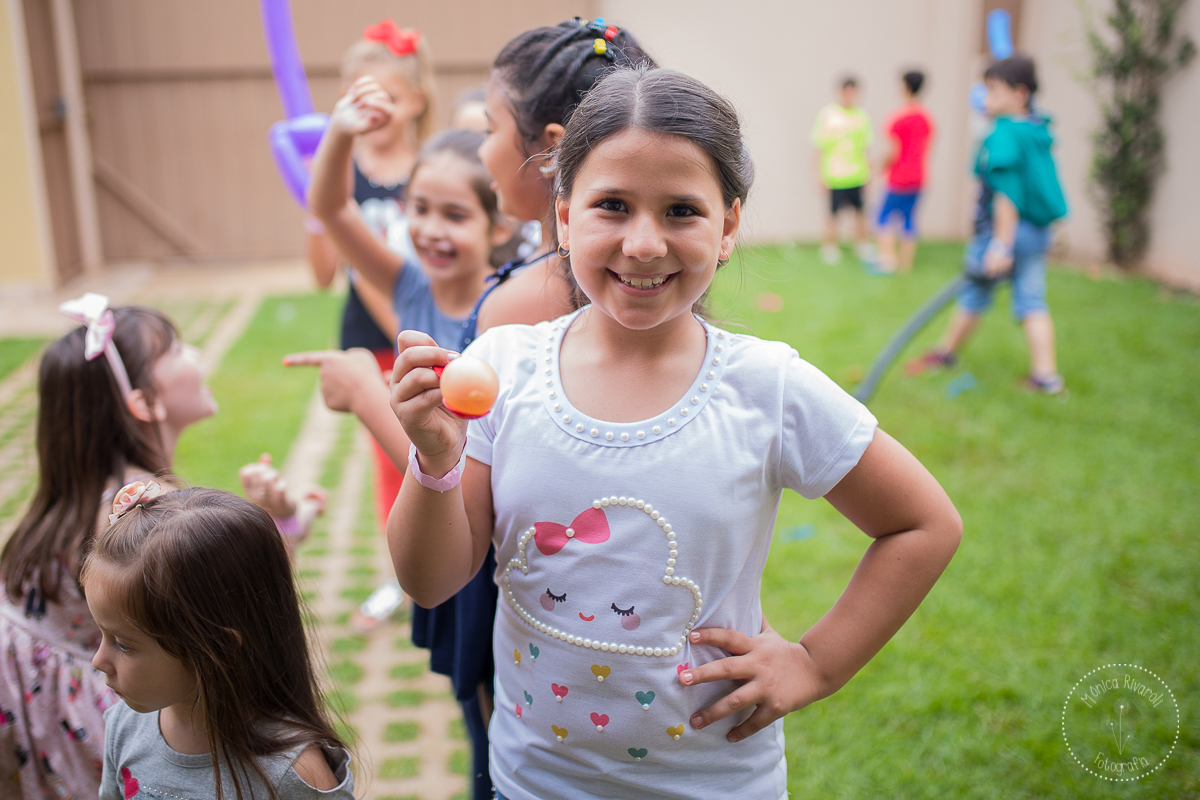 Nicoli na brincadeira da colher 
