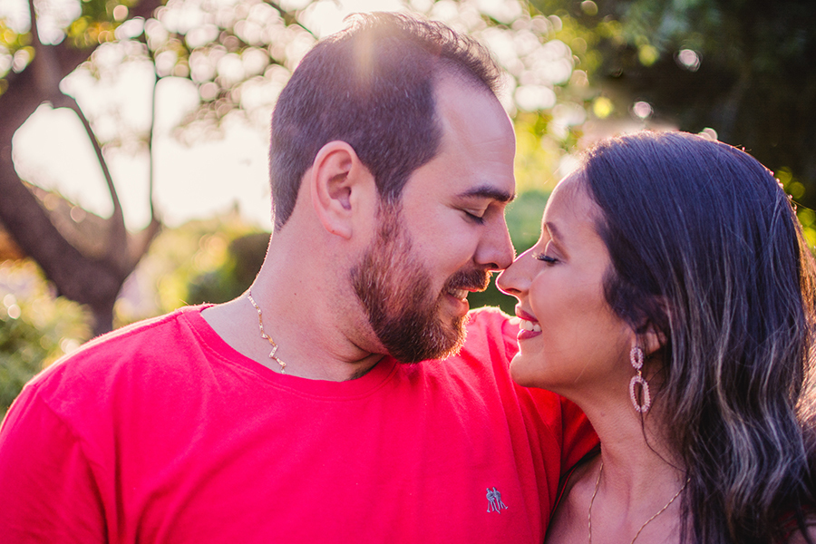 ensaio de casal com o fotógrafo Claudier Oliveira no engenhoca parque em Aquiraz
