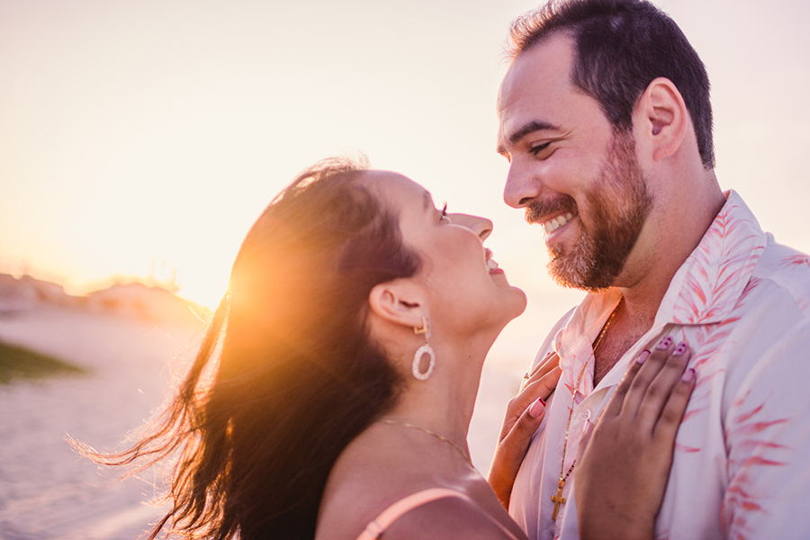 ensaio de casal na praia do Presídio em Aquiraz Ceará