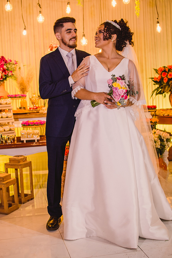 ensaio dos noivos na fotografia de casamento no rosa buffet na Maraponga em Fortaleza