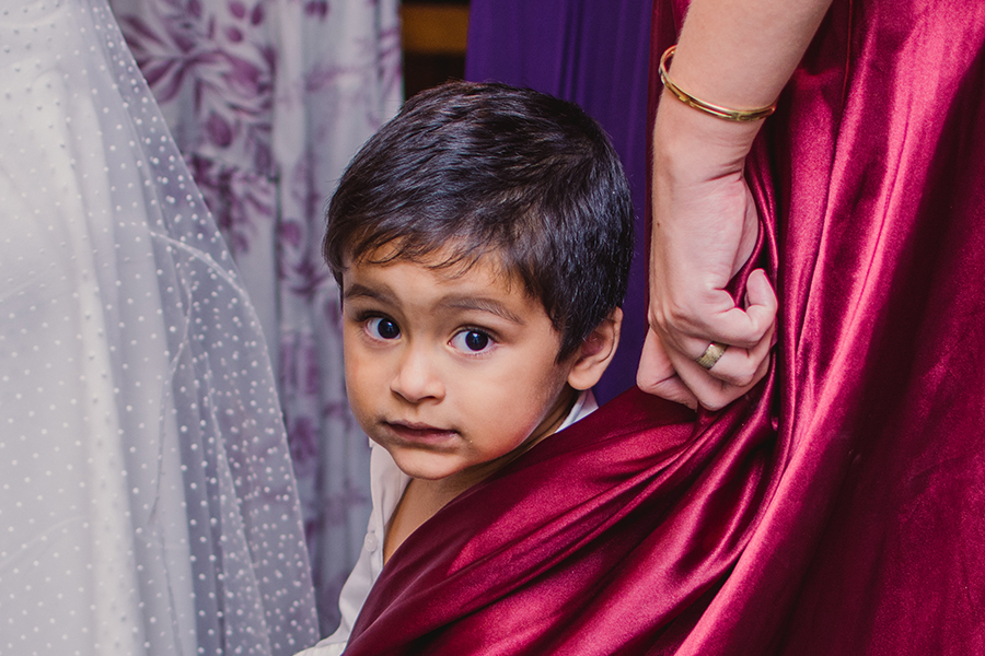 menino no casamento e na recepção de casamento em Fortaleza casamento a noite no restaurante o banquete