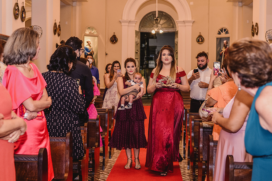 entrada das alianças no casamento na paróquia nossa senhora do Carmo em Fortaleza  centro