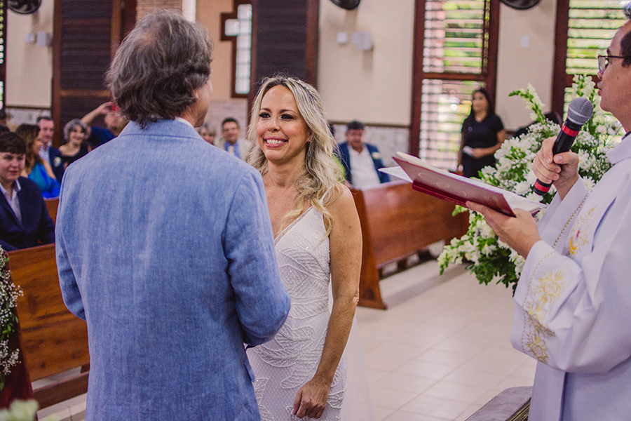 Cerimônia de casamento na Capela Santa Teresinha na praia do futuro em Fortaleza - Ceará