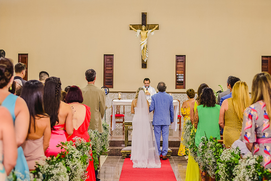 fotografia de casamento na Capela Santa Teresinha na praia do futuro em Fortaleza - Ceará
