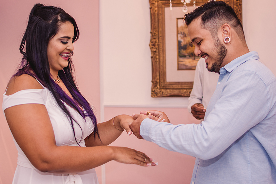 troca de aliança em casamento civil no  cartório do Mucuripe em Fortaleza -Ceará