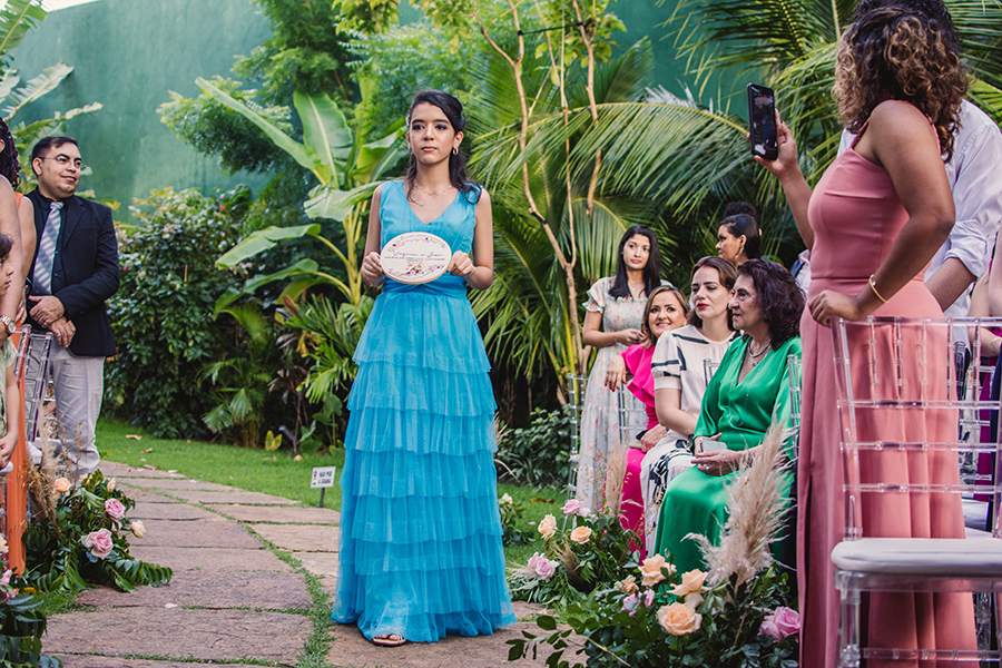 Pipo restaurante e chegada a entrada das alianças no casamento em Fortaleza.