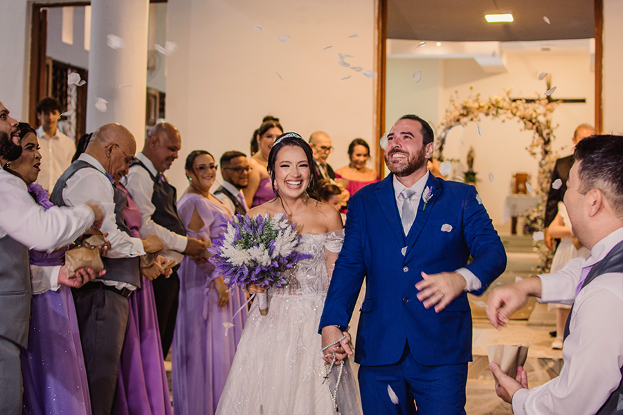 Saída dos noivos casamento  na Paróquia São Francisco de Assis, Tapera Aquiraz 