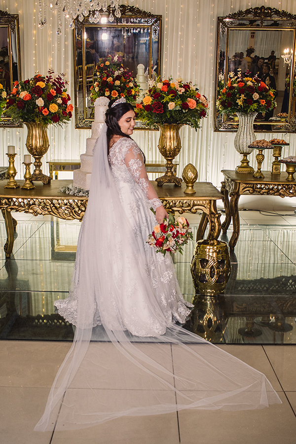 Fotografia da noiva na festa de casamento no Garden Buffet Fortaleza
