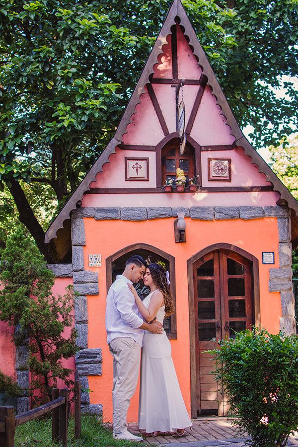 fotografo claudier oliveira no parque eco point fotografando um casal em Fortaleza