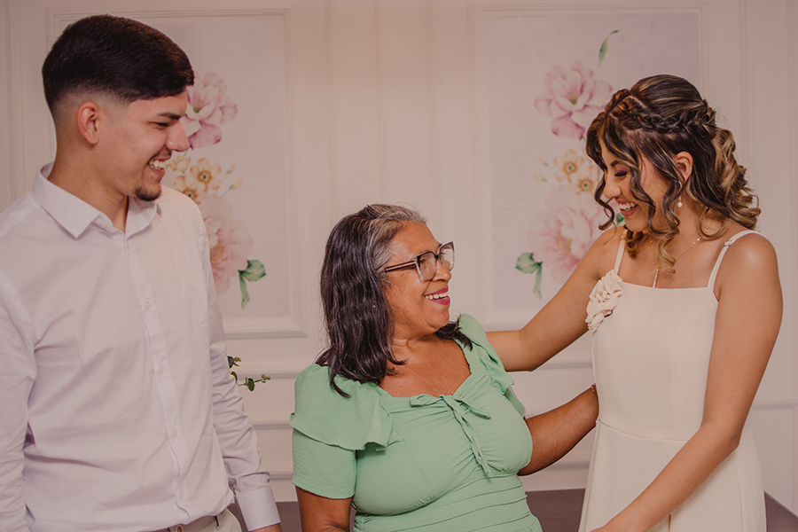 familiares no casamento civil no cartório do mondubim na cidade de Fortaleza