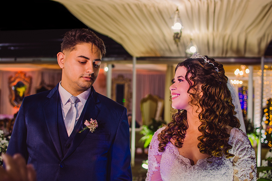 Noivos na cerimônia de casamento em Fortaleza no North buffet