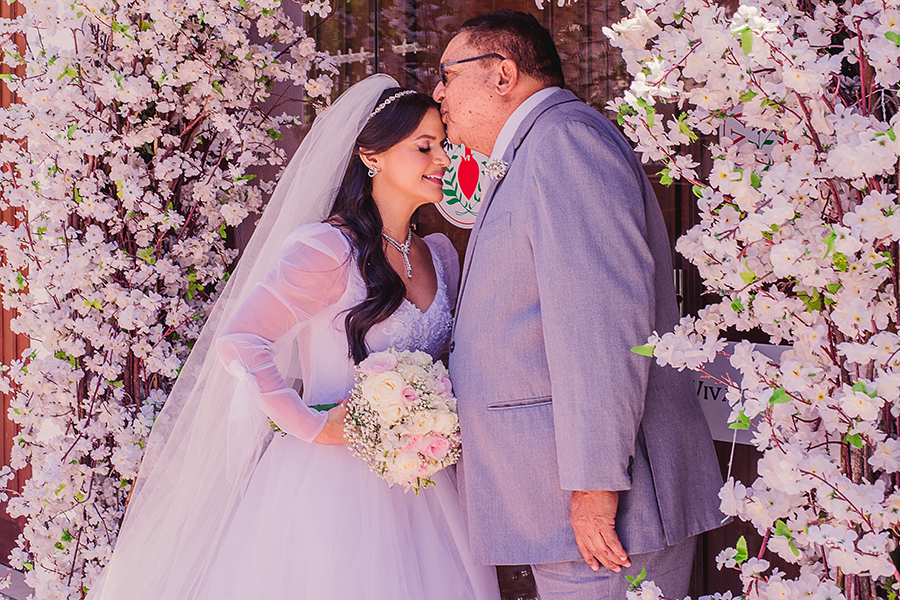 Paróquia São João Eudes cerimônia  de casamento tudo pronto para entrada da noiva