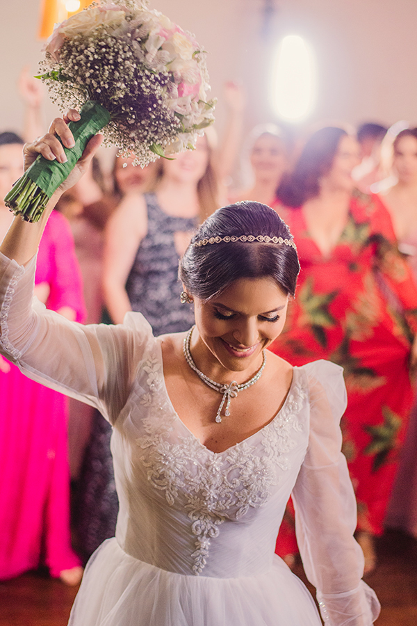 Espaço Casarão recepção do Casamento a noiva e hora do  buquê