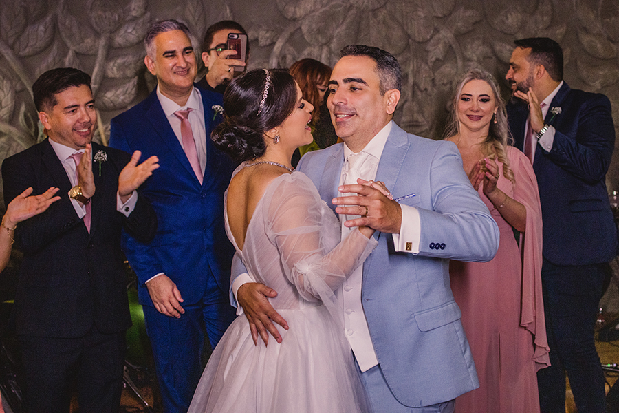 Espaço Casarão recepção do Casamento dança dos noivos