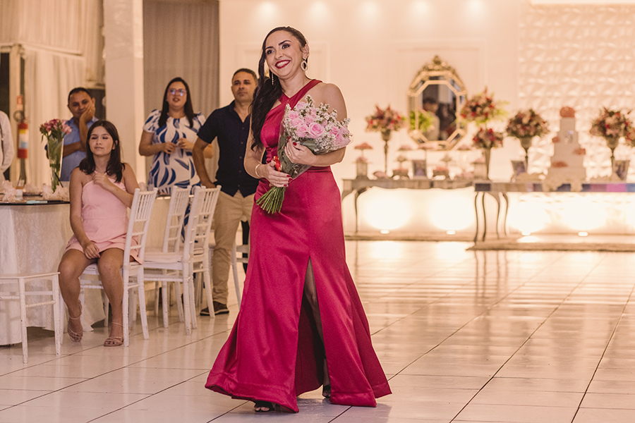 Tia na homenagem no festa de 15 anos no momento do cerimonial em FOrtaleza no bairro Maraponga