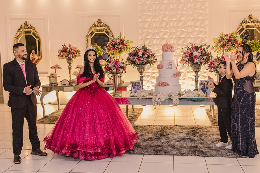 Hora do parabéns de 15 anos no Spazio o coração quase sai do peito . Cidade de Fortaleza no Ceará