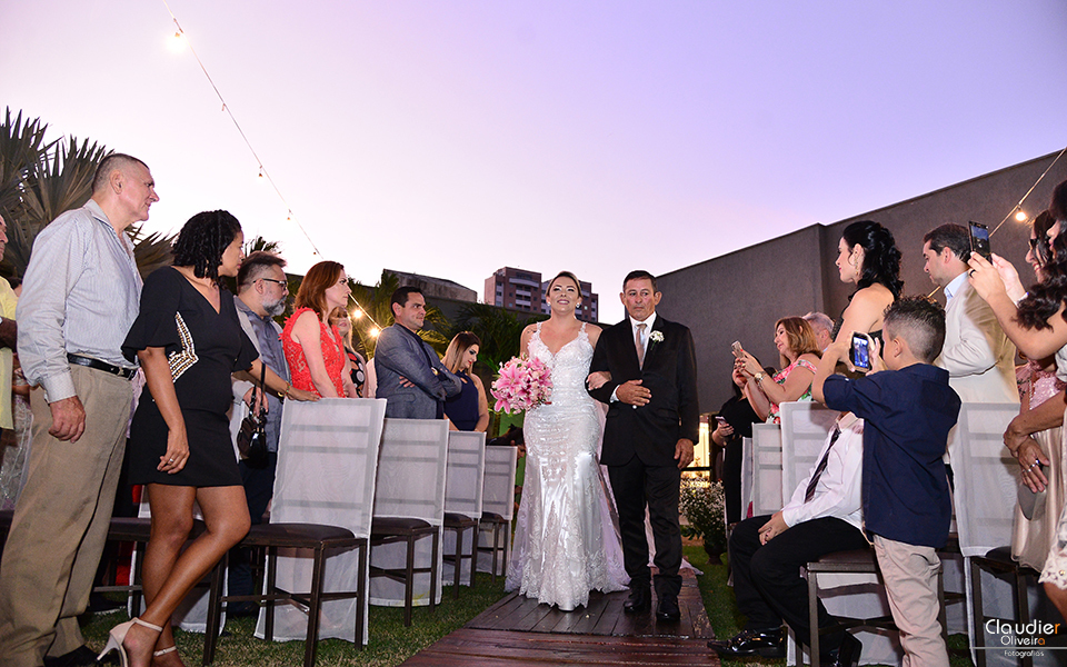 noiva entrando com pai