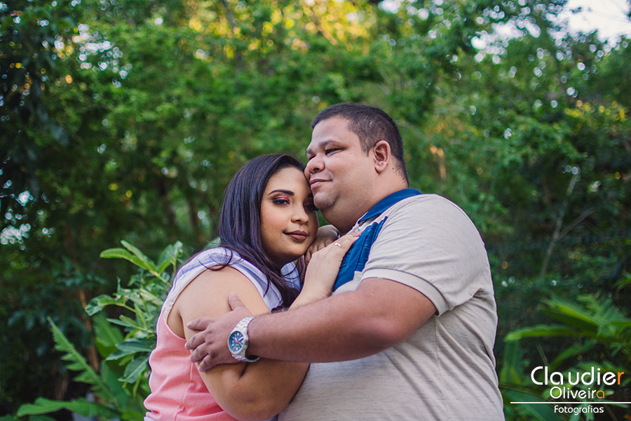 O cenário de um ensaio de pre casamento no parque do cocó em Fortaleza - Ceará