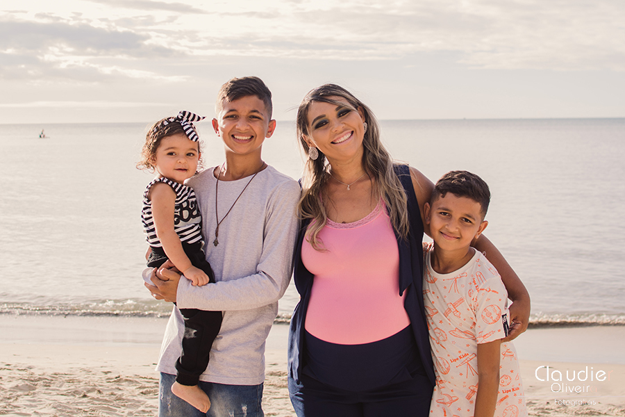 ensaio de gestante e família em Fortaleza na Praia de Iracema