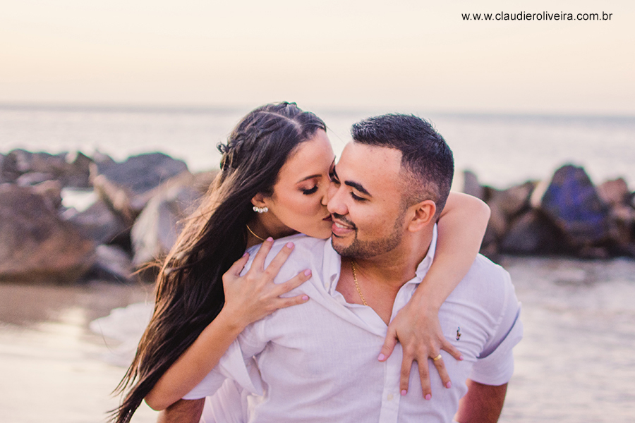 Final de tarde com um ensaio de pre casamento em Fortaleza na Praia